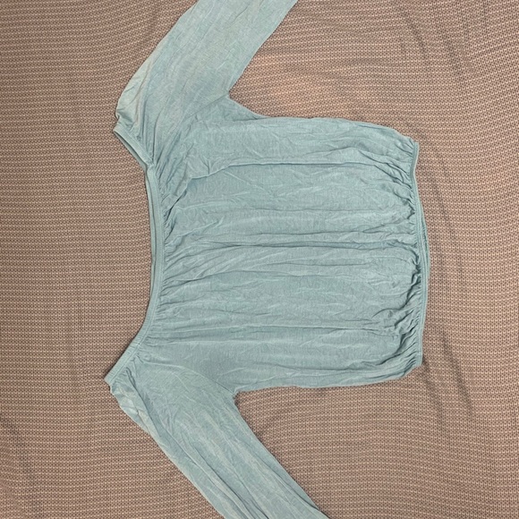 Off the shoulder long sleeve top - Picture 3 of 3